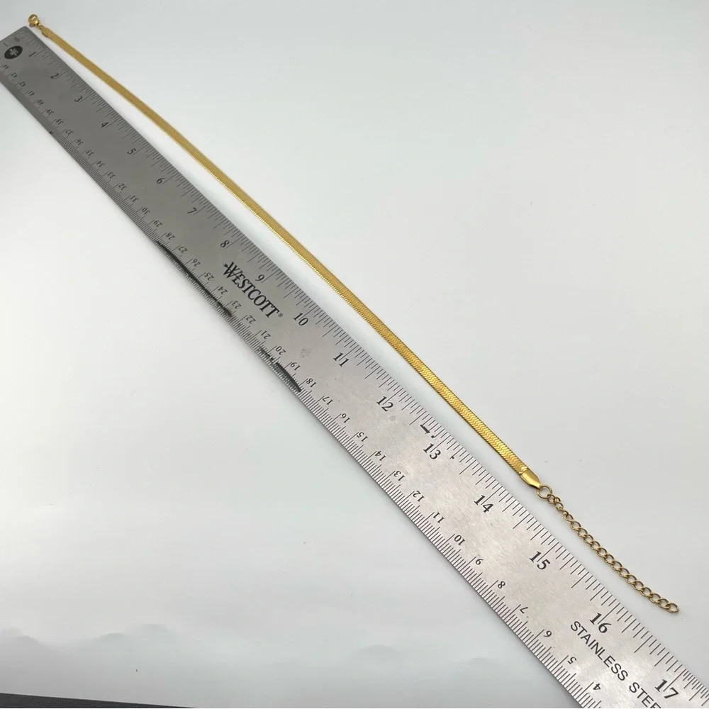 Elegant Y2K Gold Herringbone Choker Necklace 14.5- 16.5” Adjustable Chain